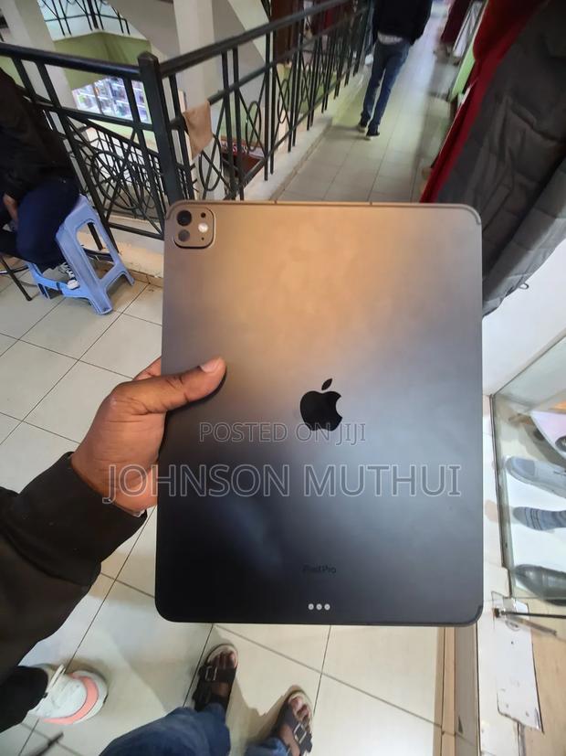 Apple iPad Pro 13 (2024) 256 GB Black - thumbnail 4