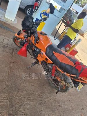 Bajaj Boxer 2019 Orange