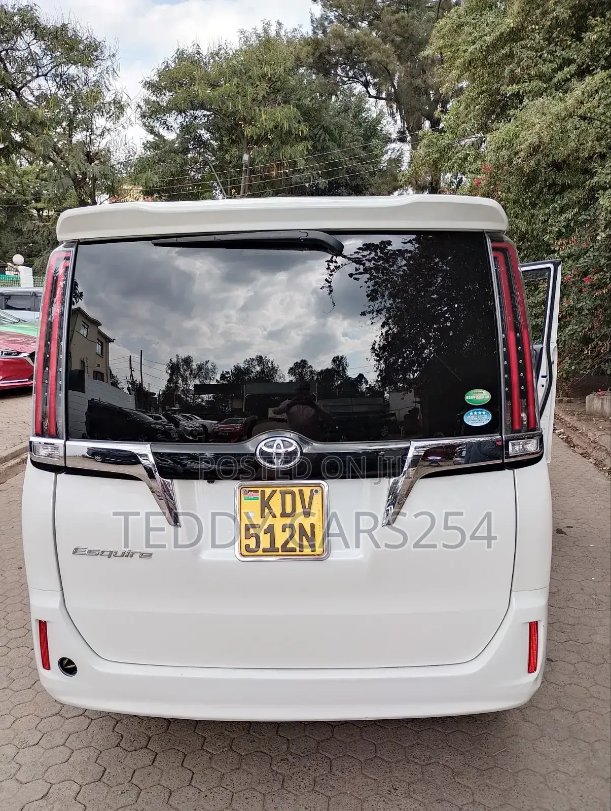 Toyota Esquire 2019 White