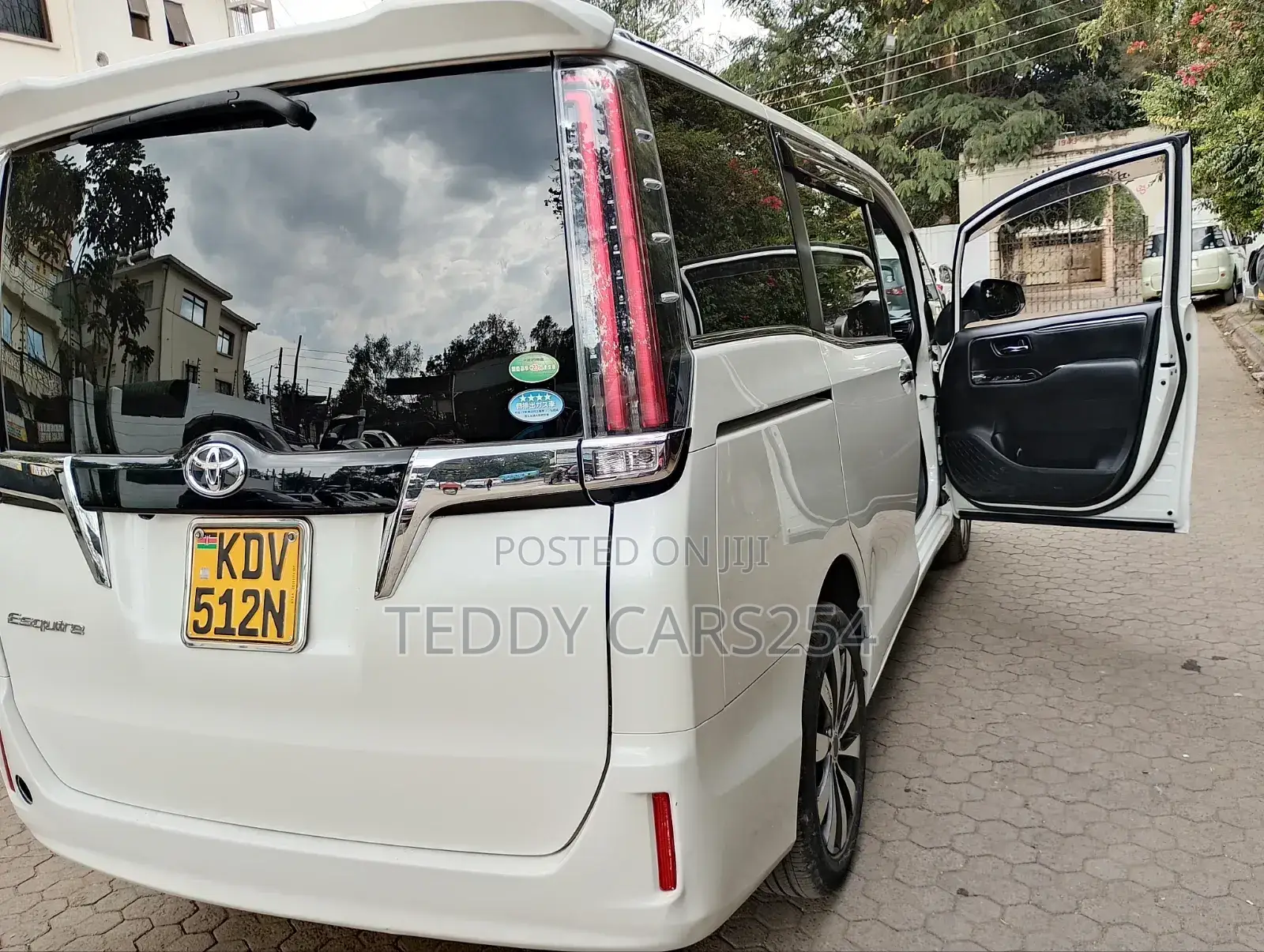 Toyota Esquire 2019 White