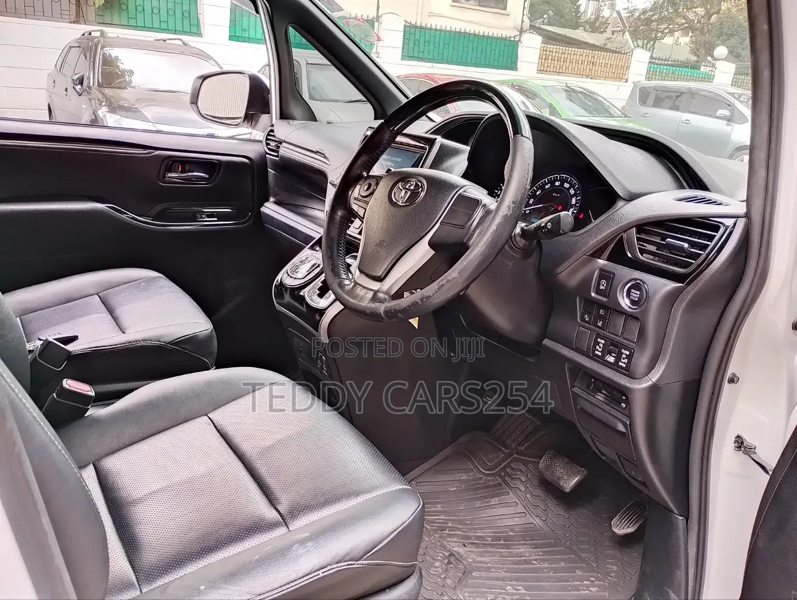 Toyota Esquire 2019 White
