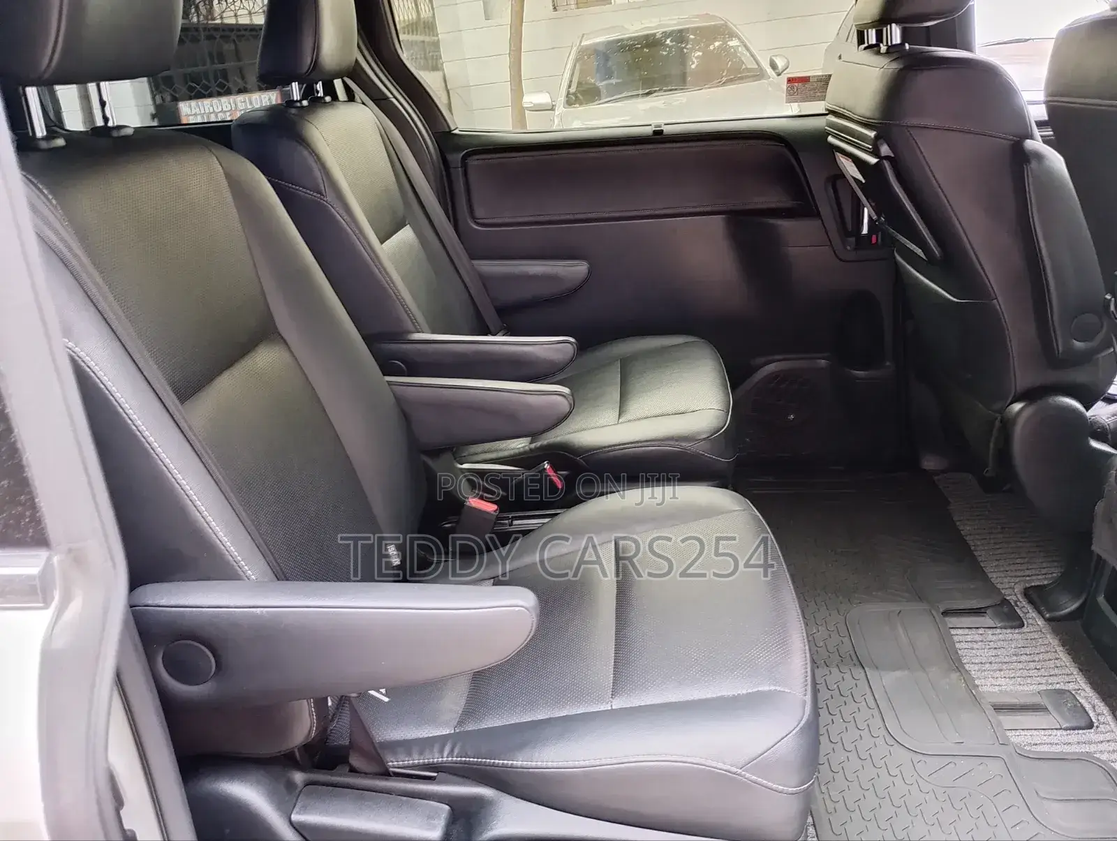 Toyota Esquire 2019 White