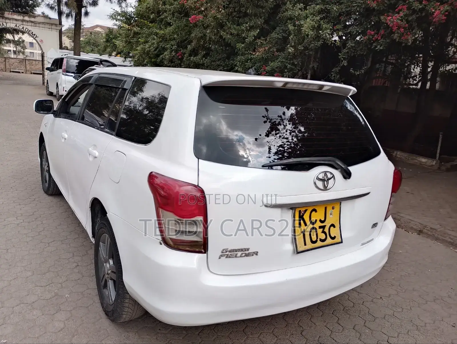 Toyota Corolla Fielder 2009 White