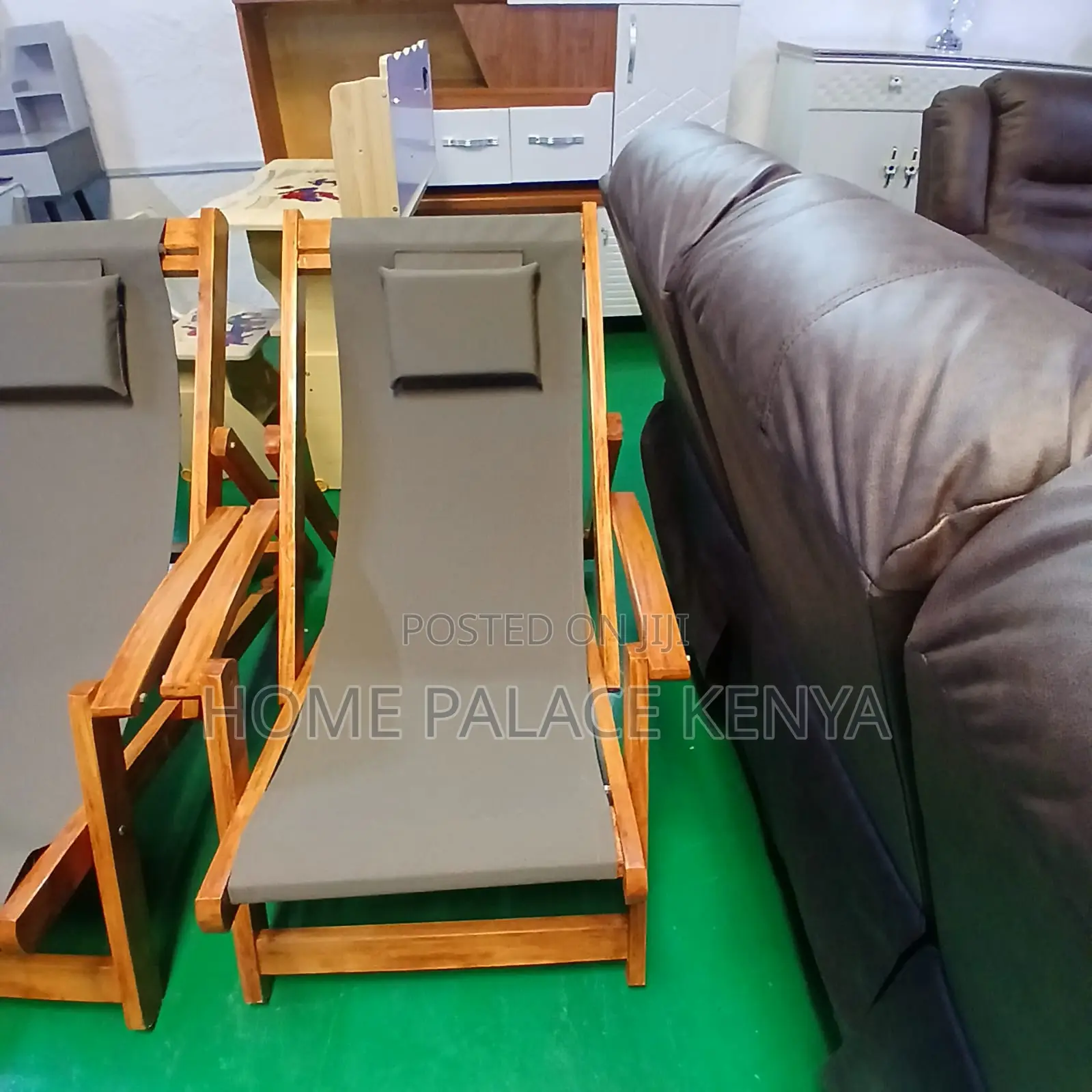 Lounge Chair: Foldable Wooden Recliner Deck Chair