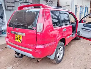 Nissan X-Trail 2003 Red