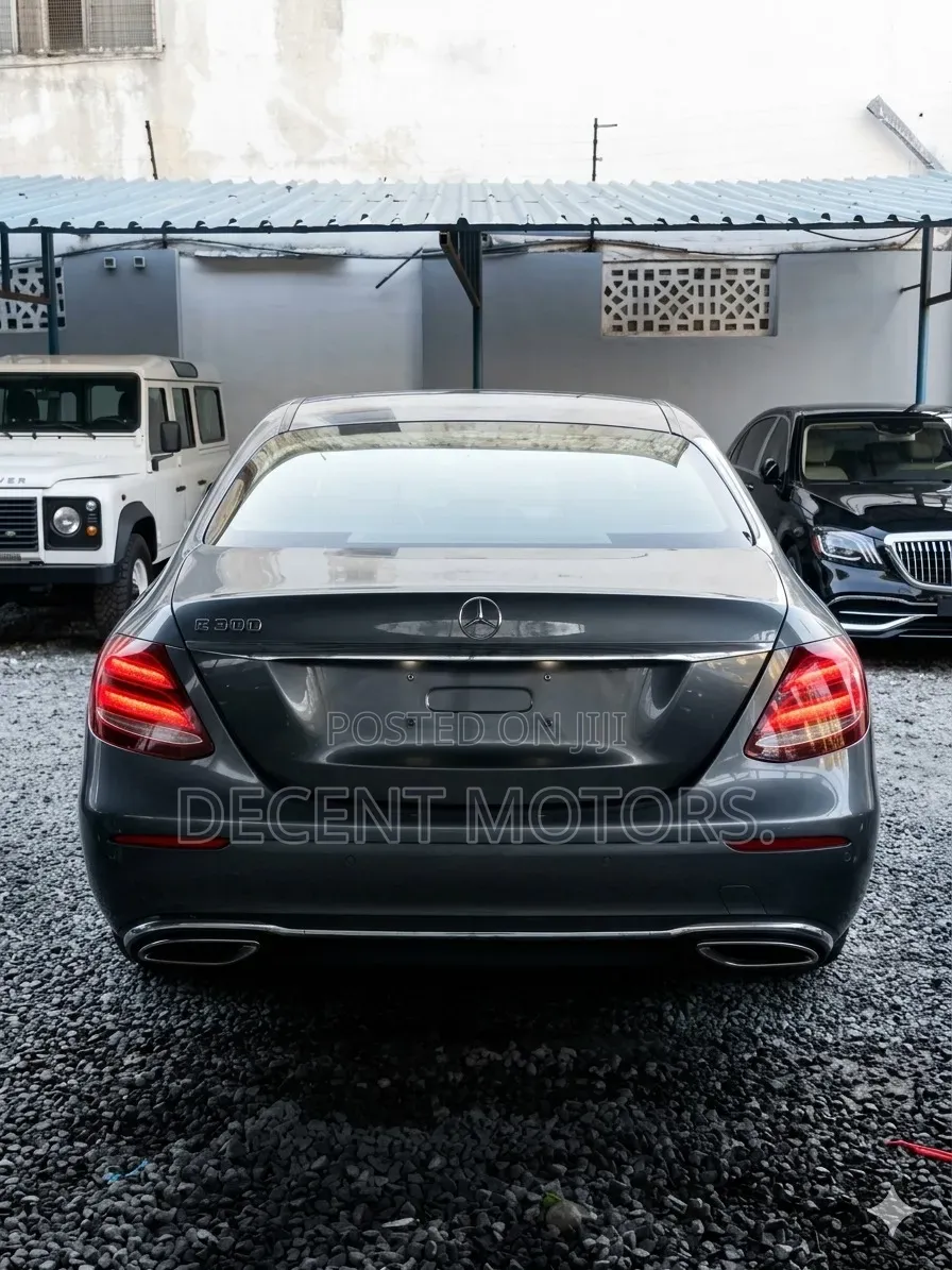 Mercedes-Benz E300 2018 Gray
