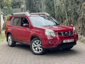 Nissan X-Trail 2012 Red