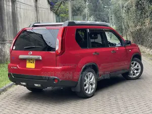 Nissan X-Trail 2012 Red