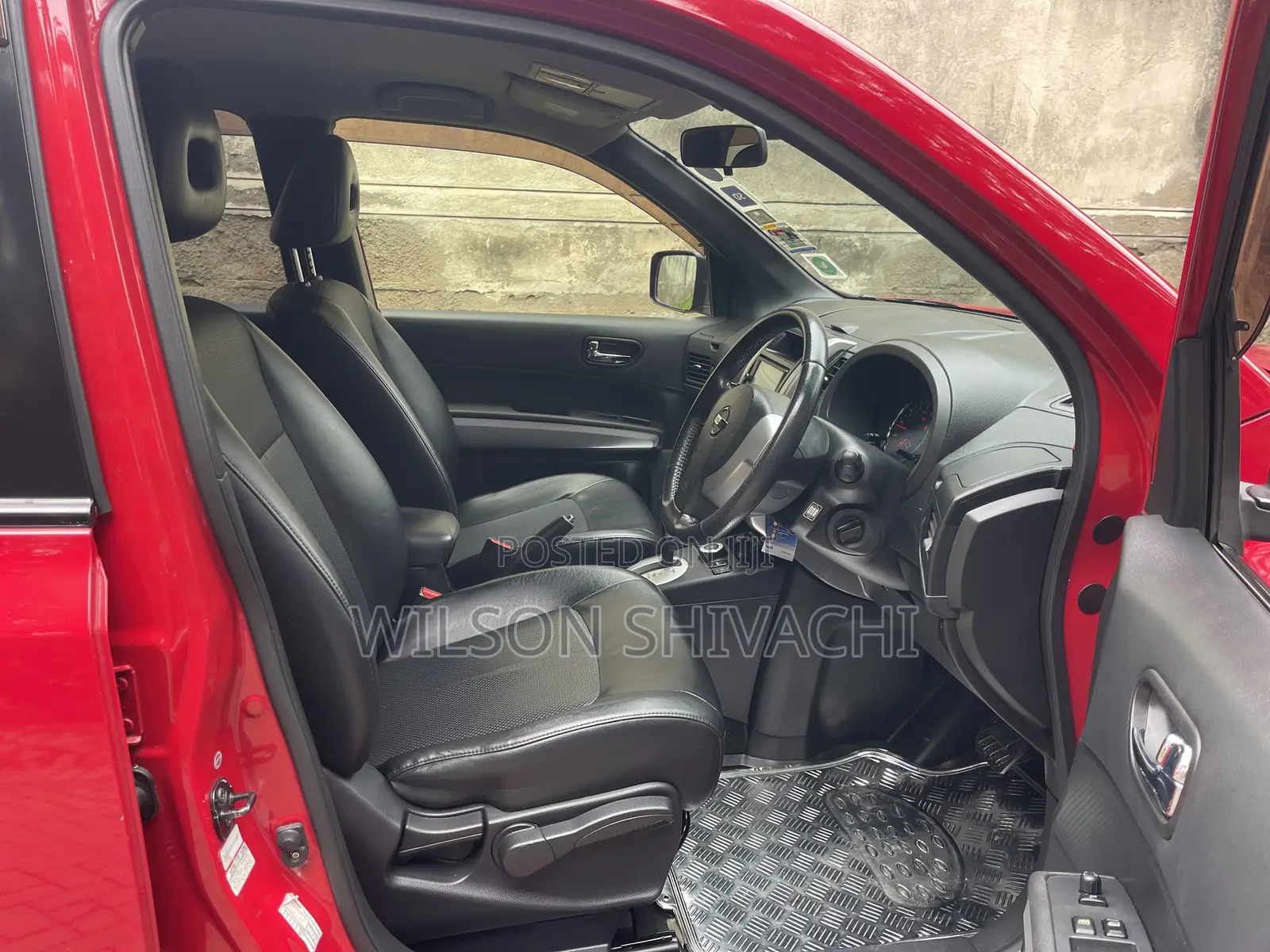 Nissan X-Trail 2012 Red