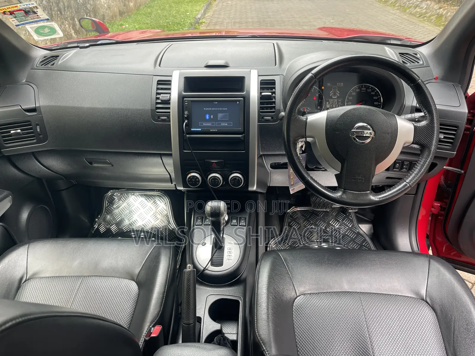 Nissan X-Trail 2012 Red