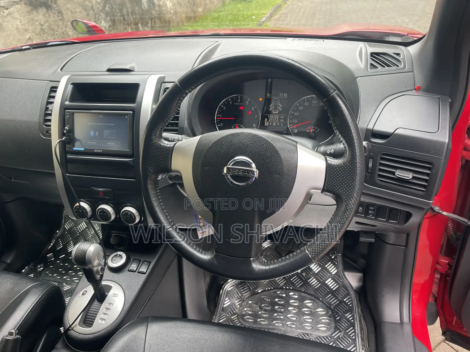 Nissan X-Trail 2012 Red