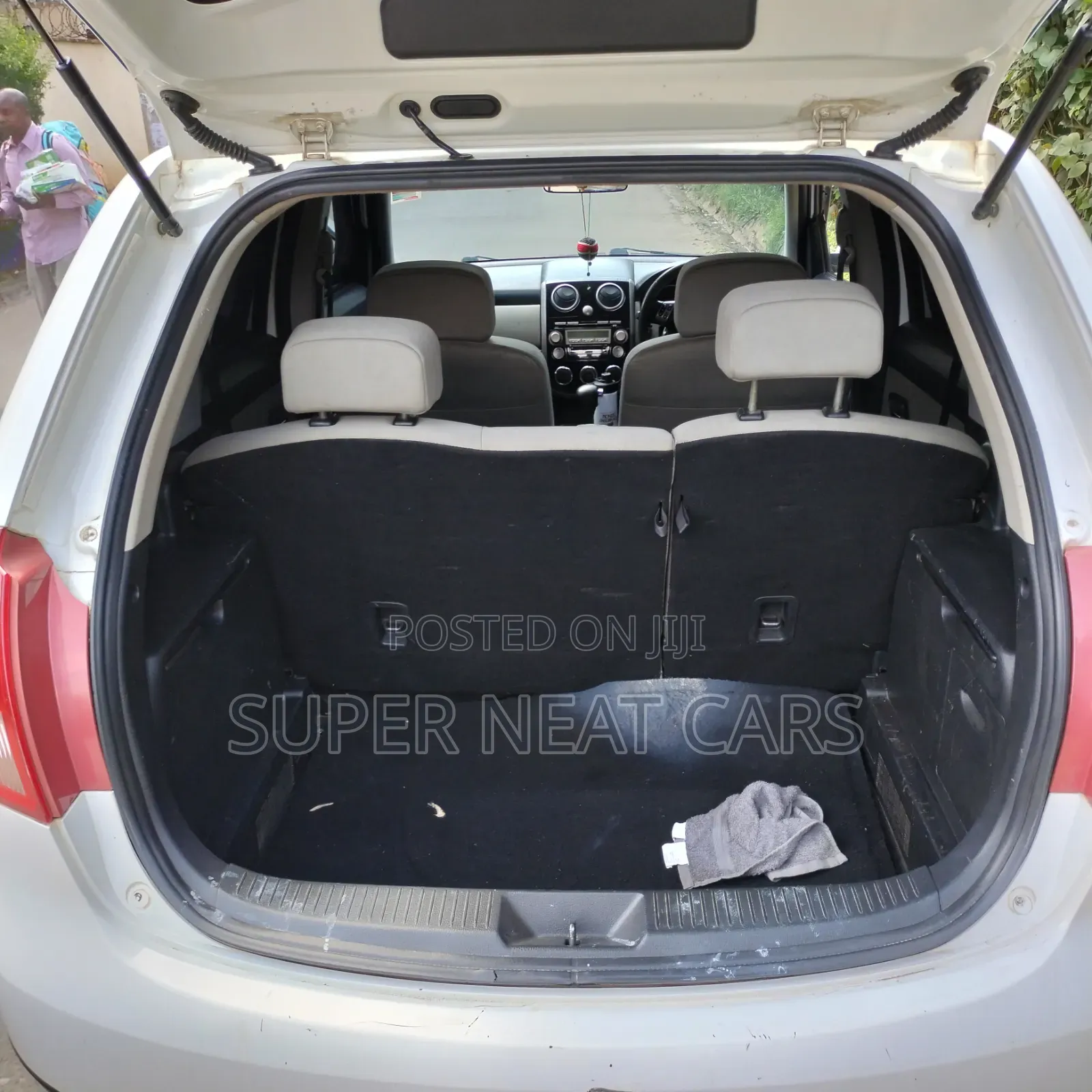 Mazda Verisa 2008 White