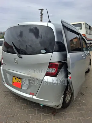 Honda Freed 2013 Silver