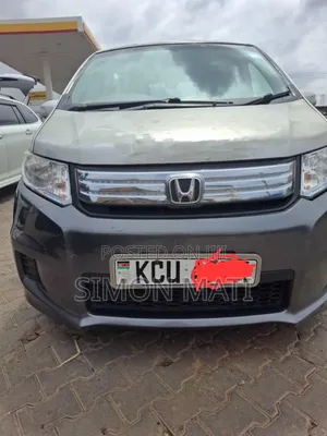 Honda Freed 2013 Silver
