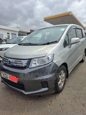 Honda Freed 2013 Silver