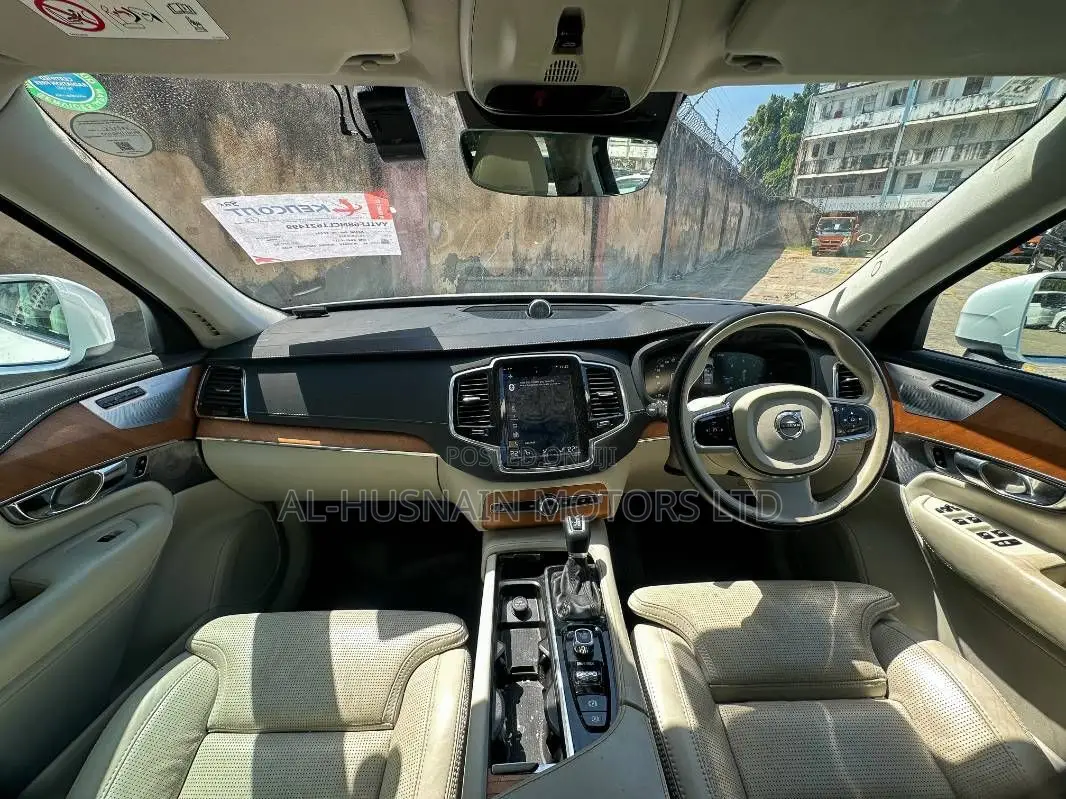 Volvo XC90 2020 Pearl