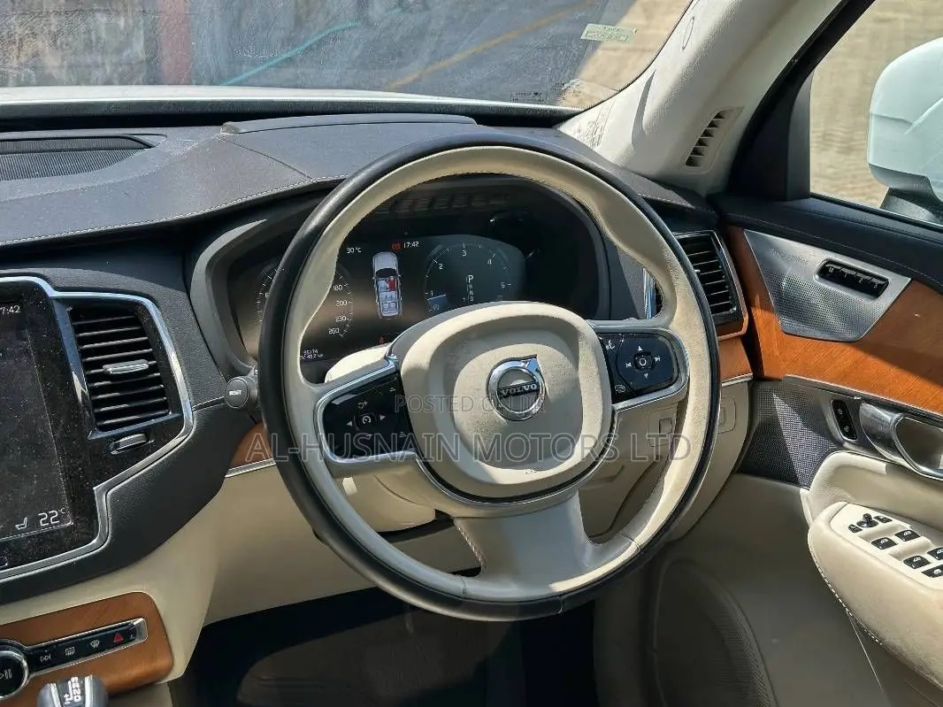 Volvo XC90 2020 Pearl