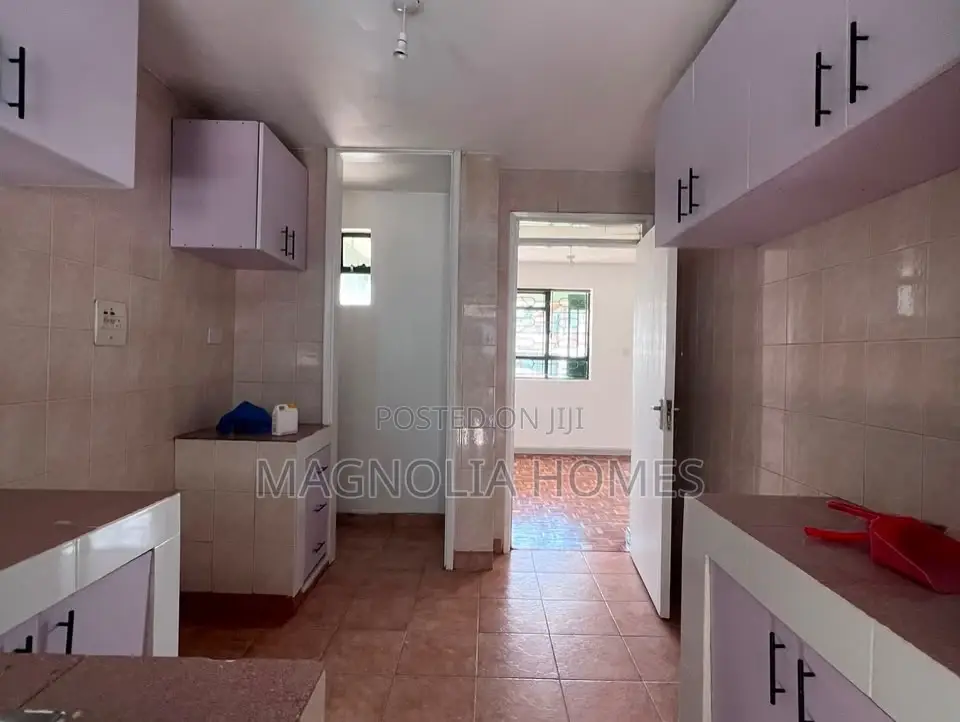4bdrm House in Raphta Road Area for rent