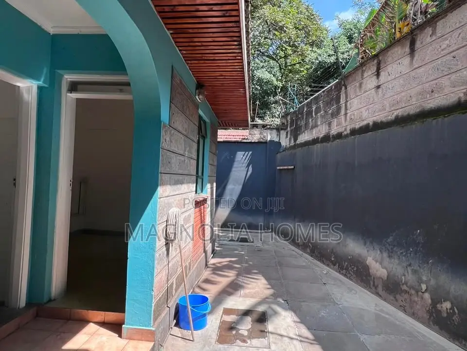 4bdrm House in Raphta Road Area for rent