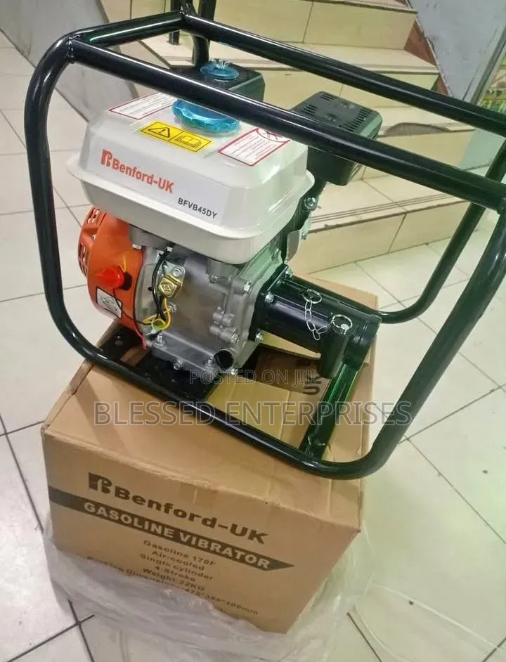 Dera Gasoline Vibrator With 50mm Poker Shaft (6meters)