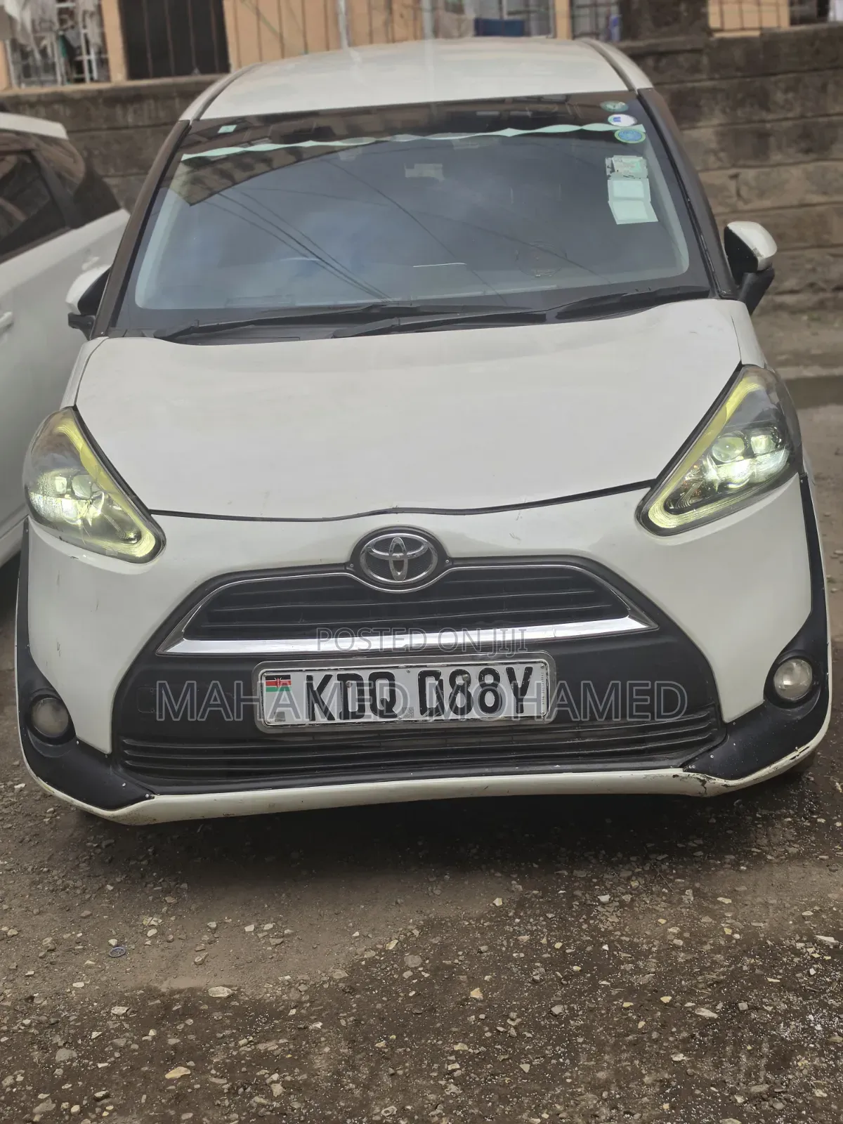 Toyota Sienta 2017 White