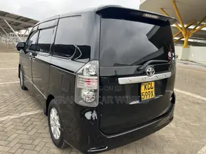 Toyota Voxy 2011 Black