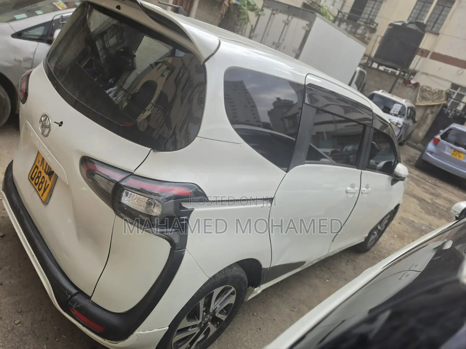 Toyota Sienta 2017 White