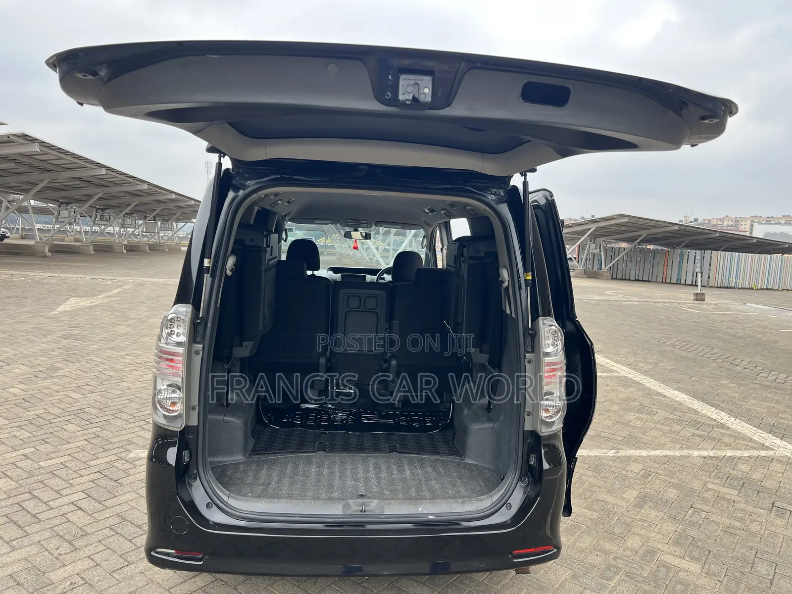 Toyota Voxy 2011 Black