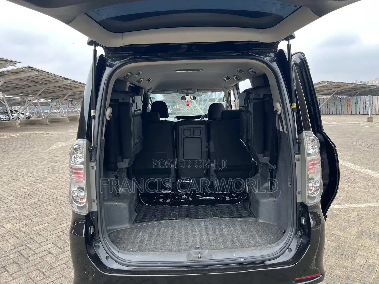 Toyota Voxy 2011 Black