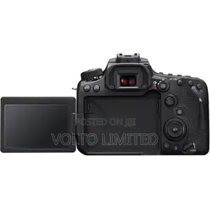 Canon Eos 90d DSLR Camera, With 18 -135 Mm Len, Charger, Spare Battery