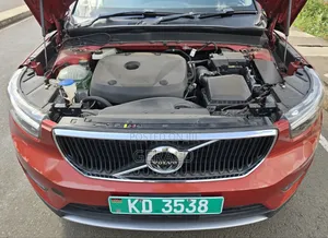 Volvo XC40 2019 Maroon