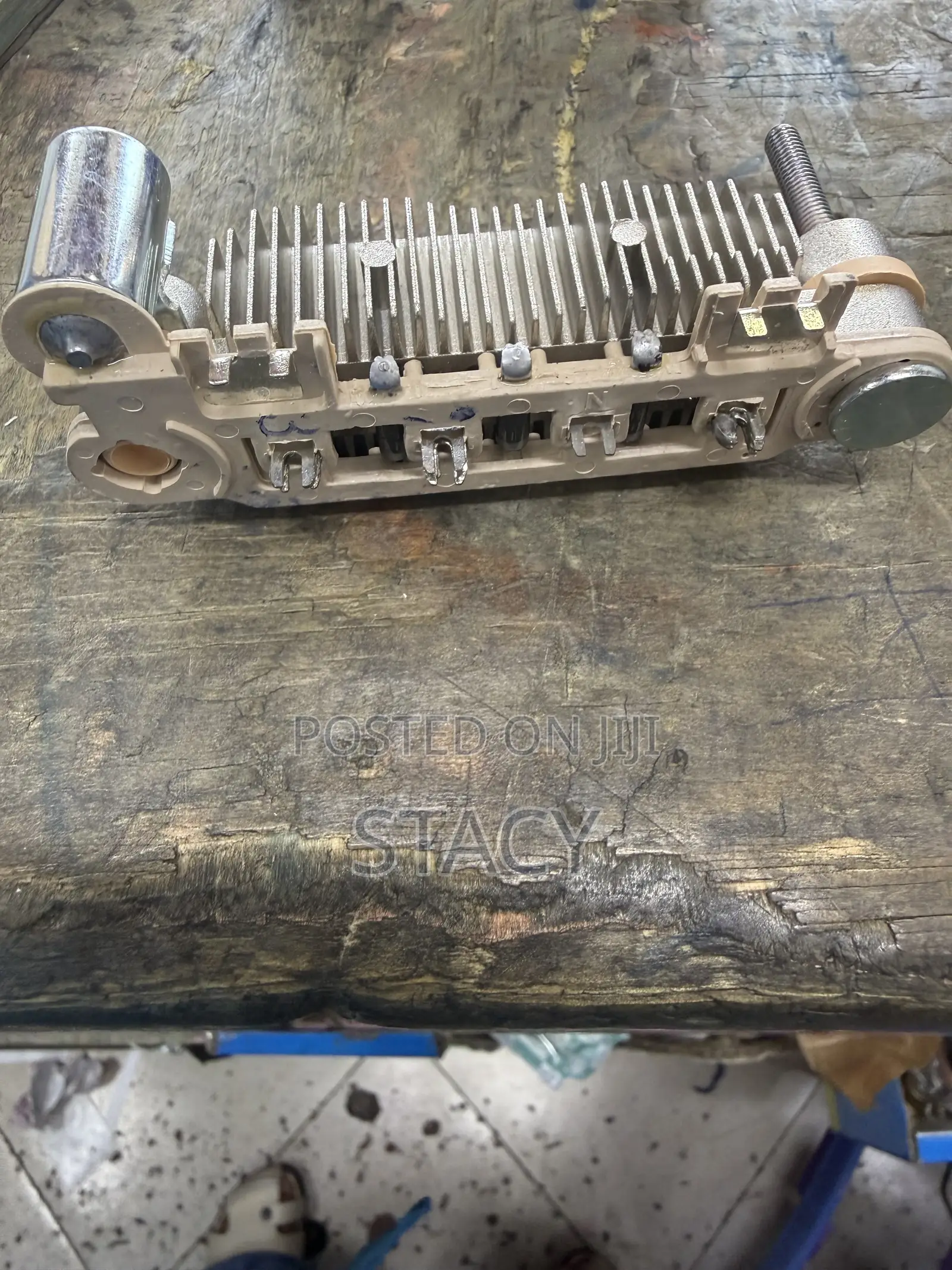 Nissian Navara /B15 Rectifier 12v