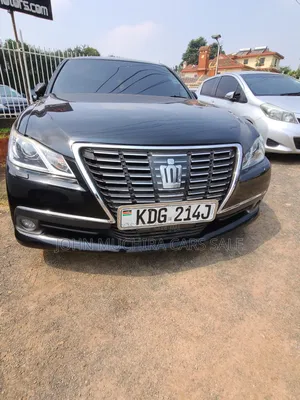 Toyota Crown 2014 Black