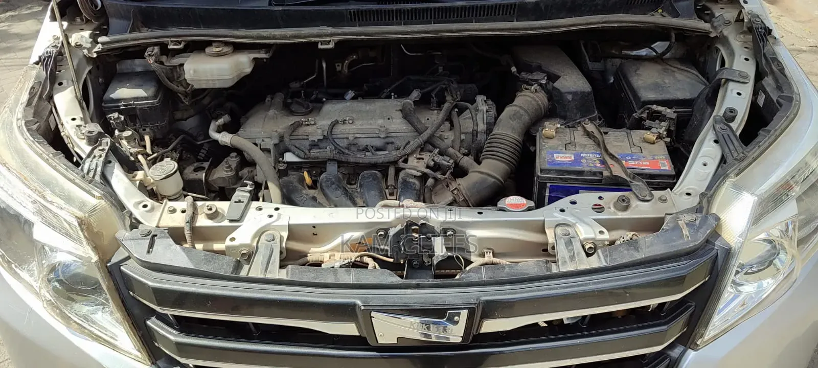 Toyota Noah 2015 Silver