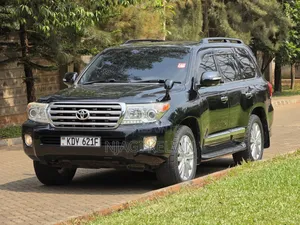 Toyota Land Cruiser 4.6 V8 ZX 2012 Matt Black