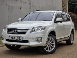 Toyota Vanguard 2012 White