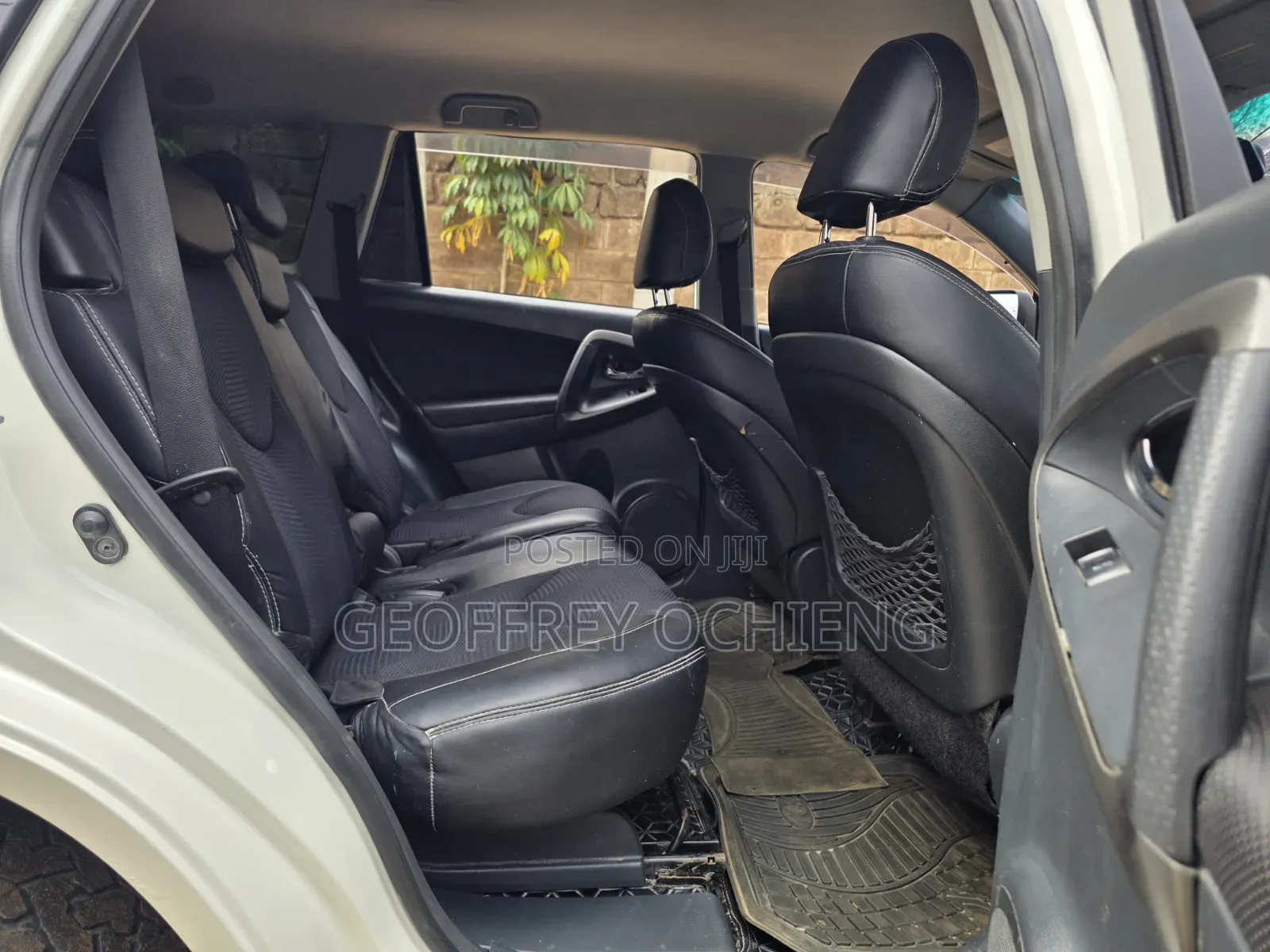 Toyota Vanguard 2012 White