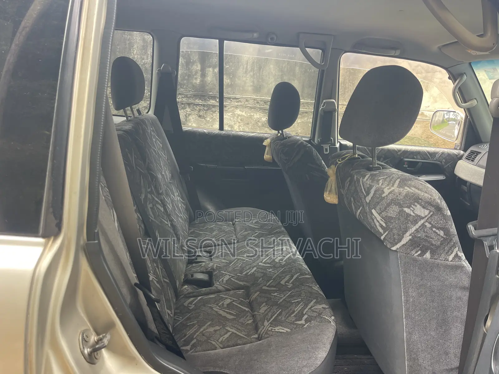 Mitsubishi Pajero IO 2000 Gold