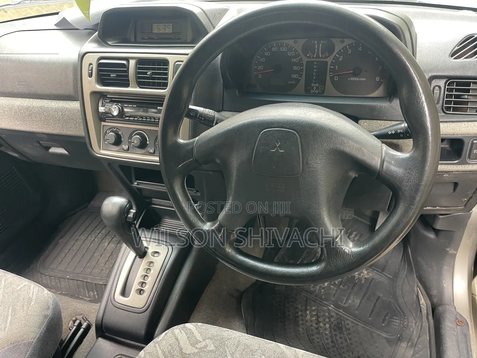Mitsubishi Pajero IO 2000 Gold