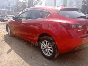 Mazda Axela 2015 Red