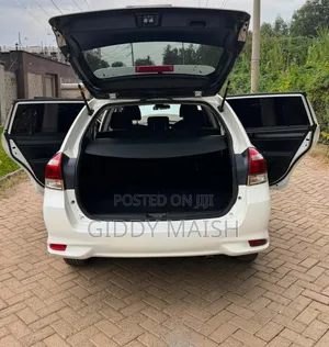 Toyota Corolla Fielder 2017 White