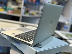 Laptop HP EliteBook 1040 G8 16GB Intel Core i7 SSD 512GB