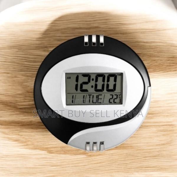 Modern Design Kadio Table and Wall Mount Digital Clock