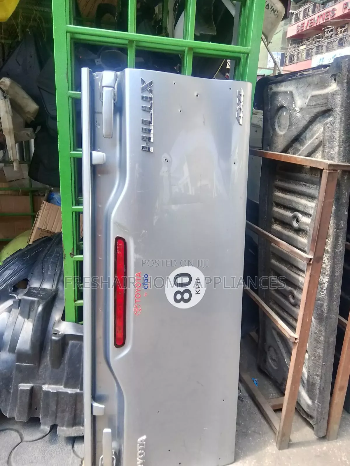 Toyota Hilux Single Cap Tailgate