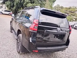 Toyota Land Cruiser Prado 2022 Matt Black