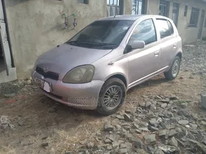 Toyota Vitz 2008 Pink