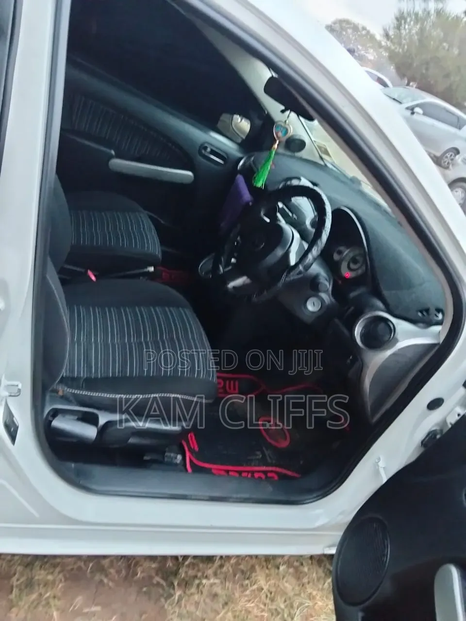 Mazda Demio 2011 Pearl