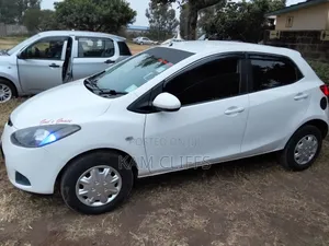 Mazda Demio 2011 Pearl