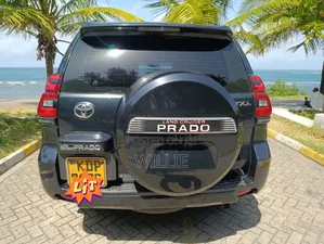 Toyota Land Cruiser Prado 2016 Black
