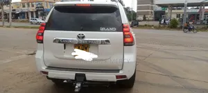 Toyota Land Cruiser Prado 2023 White